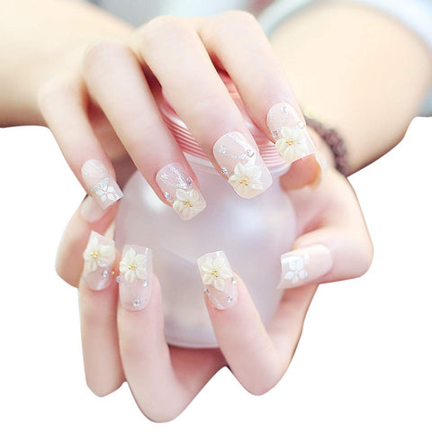 24 Pcs White Peach Blossom Artificial False Nails Stickers Faux Jewels False nails Nails Tips Nails Decor