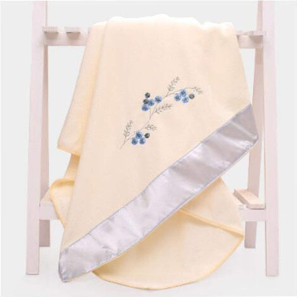 Embroidered Flowers Bath Towel Set Cotton Bath Towel Bundle 1 Bath Towel and 1 Hand Towel White