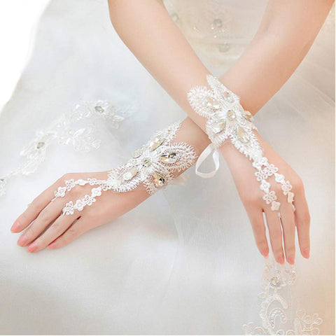 Elegant White Floral Lace Wedding Gloves Rhinestone Fimgerless Mitten for Bride