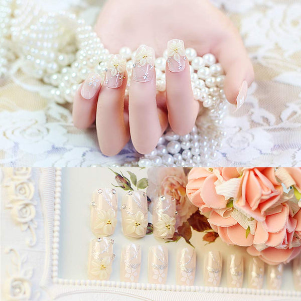 24 Pcs White Peach Blossom Artificial False Nails Stickers Faux Jewels False nails Nails Tips Nails Decor